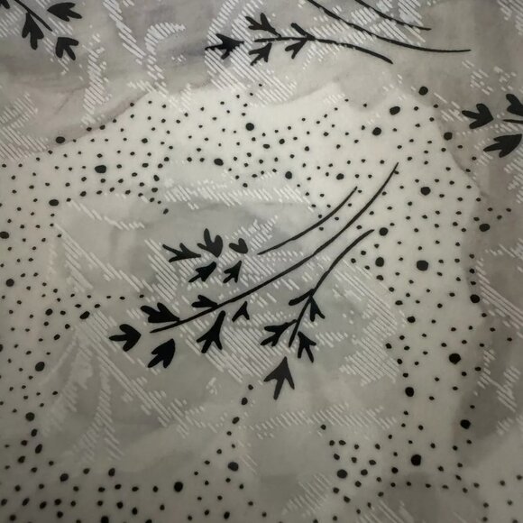 NWT Anthropologie Ceramic Trinket Dish/Soap Dish with Black Floral Stems - Picture 5 of 5